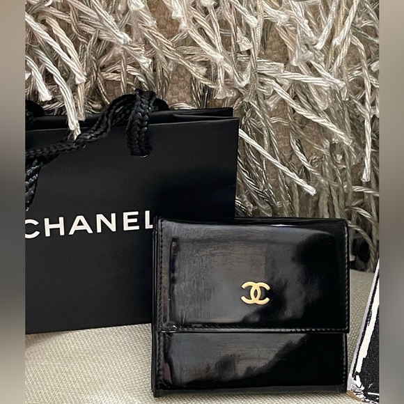 🎬COA⭐️CHANEL Patent Leather Mini CC Trifold Wallet w/BOX & 🛍️BAG⭐️💯Authentic - Picture 8 of 17